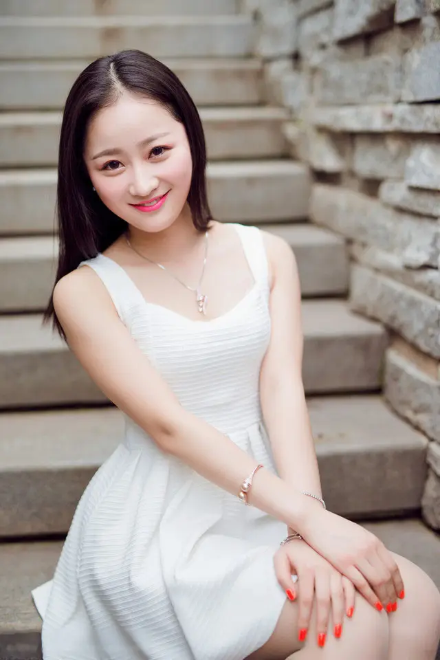 哈密温州私人伴游商务伴游乔妹的联系方式！