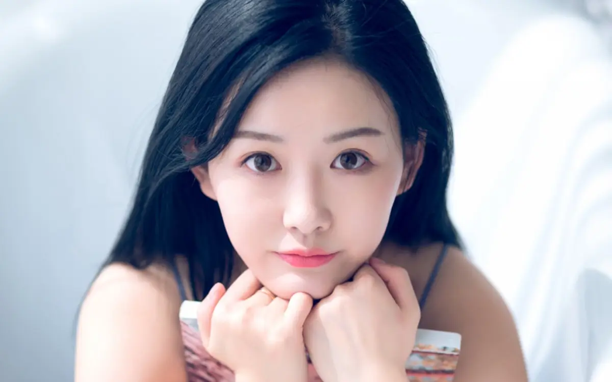 哈密哈尔滨私人伴游燕子