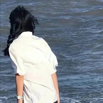哈密伴游女生武映颖的资料