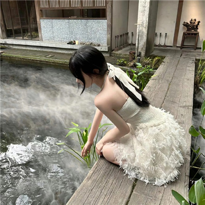 哈密伴游女生仇吉月的资料