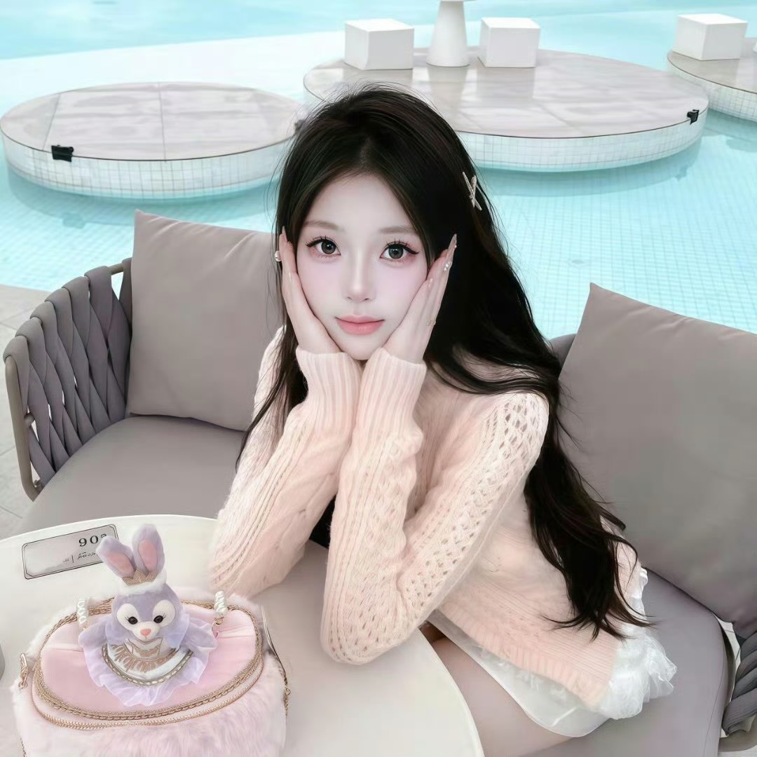 北京伴游女生 Louise Evan的资料